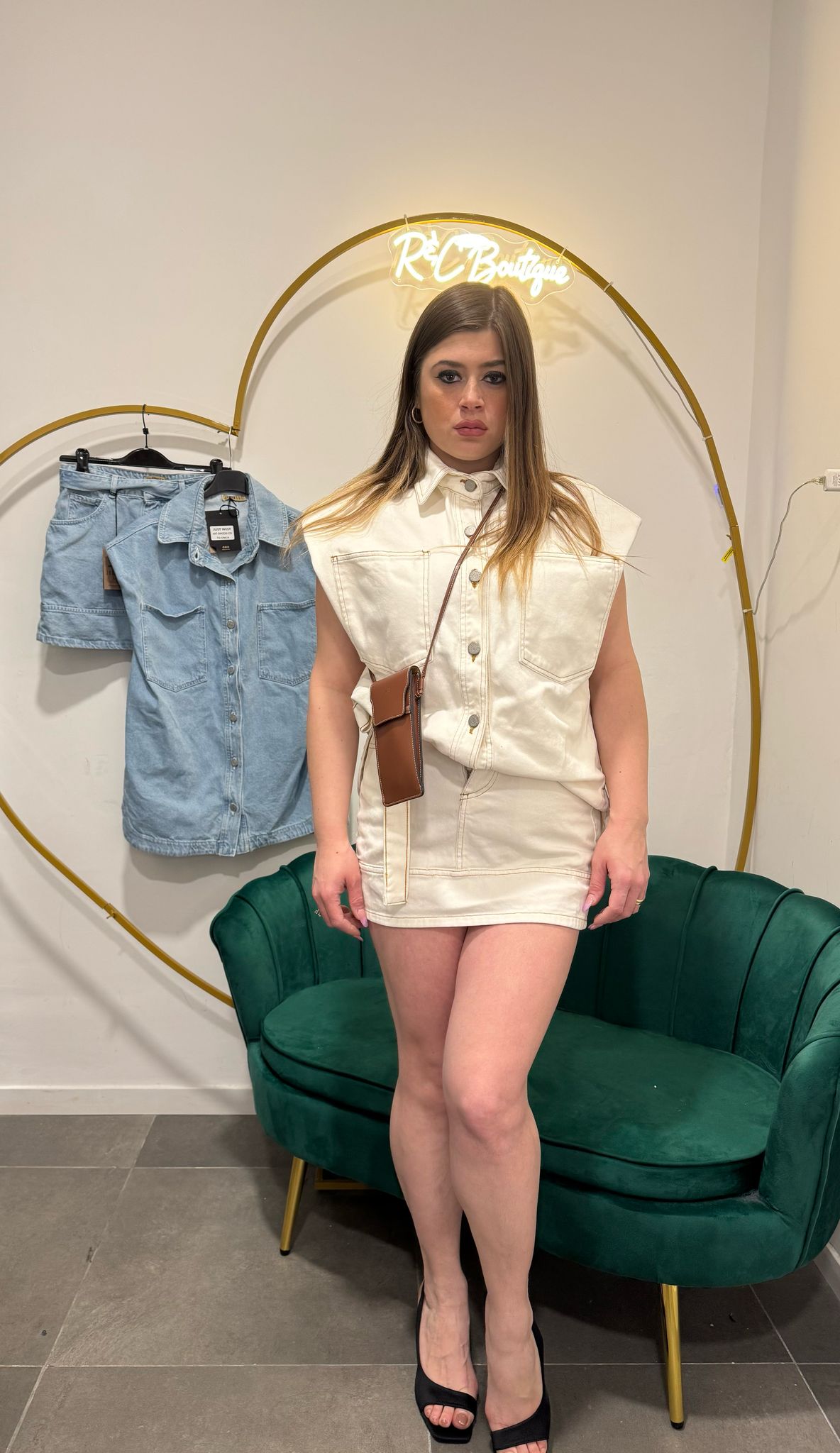 Coordinato in denim smanicato