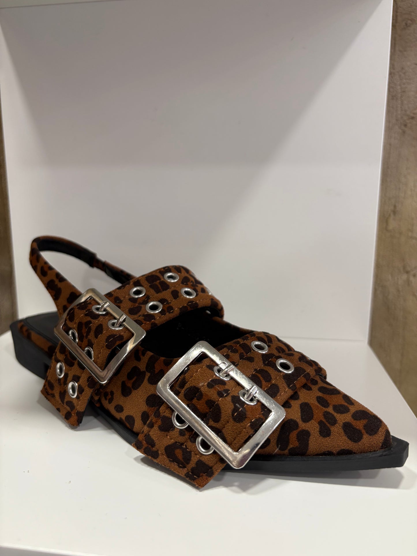 Ballerina leopard