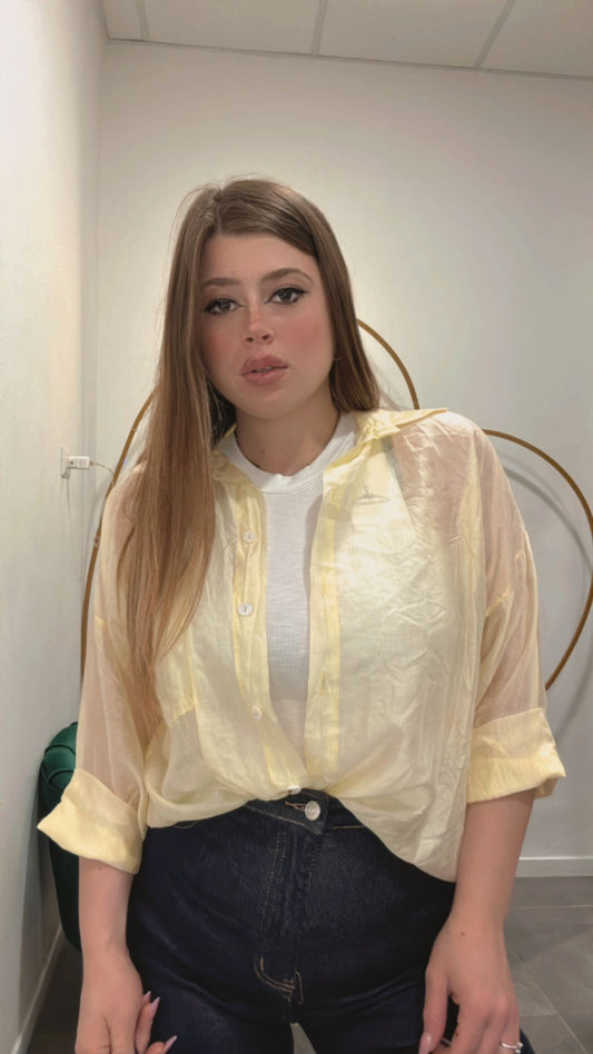 Camicia semivelata